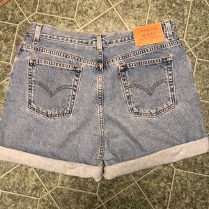 Levi vintage long mom jean shorts 550